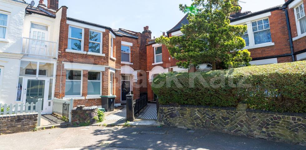 			New Instruction! Private patio and garden flat!, 2 Bedroom, 1 bath, 1 reception Ground Floor Maisonette			 Rathcoole Gardens, Crouch End / Hornsey